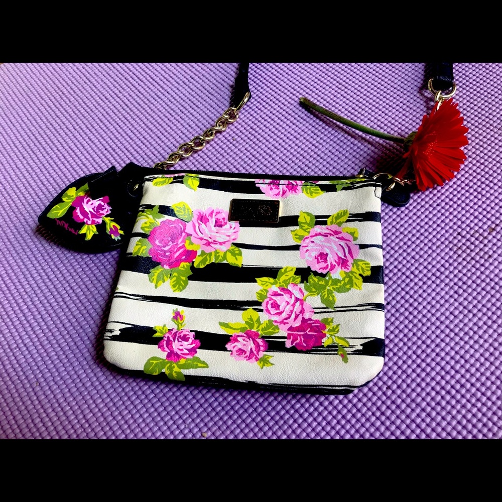 White over the shoulder mini.